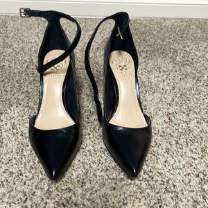 Vince camuto black heels